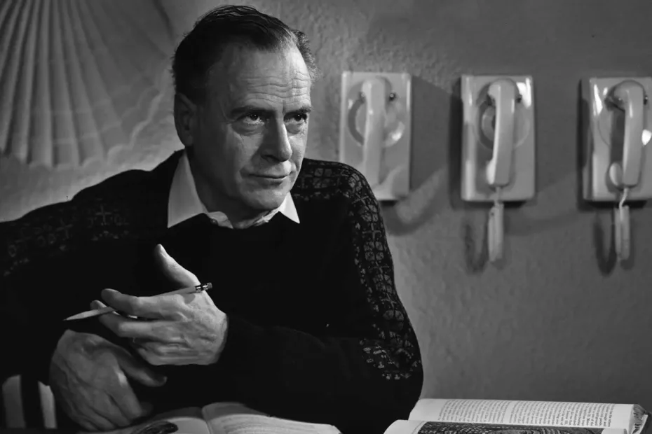 Marshall McLuhan | Exploring the Media Theorist's Vision